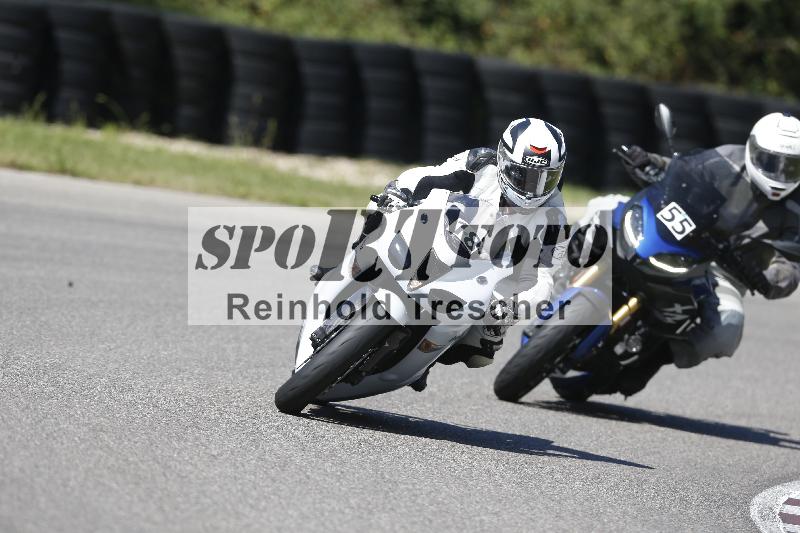 /Archiv-2025/48 25.08.2025 Cornu Master School ADR/gruen-vert/18